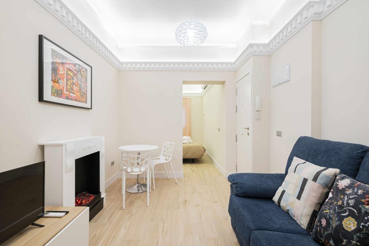 Reformado Decorado Centrico 1 Dormitorio マドリード エクステリア 写真
