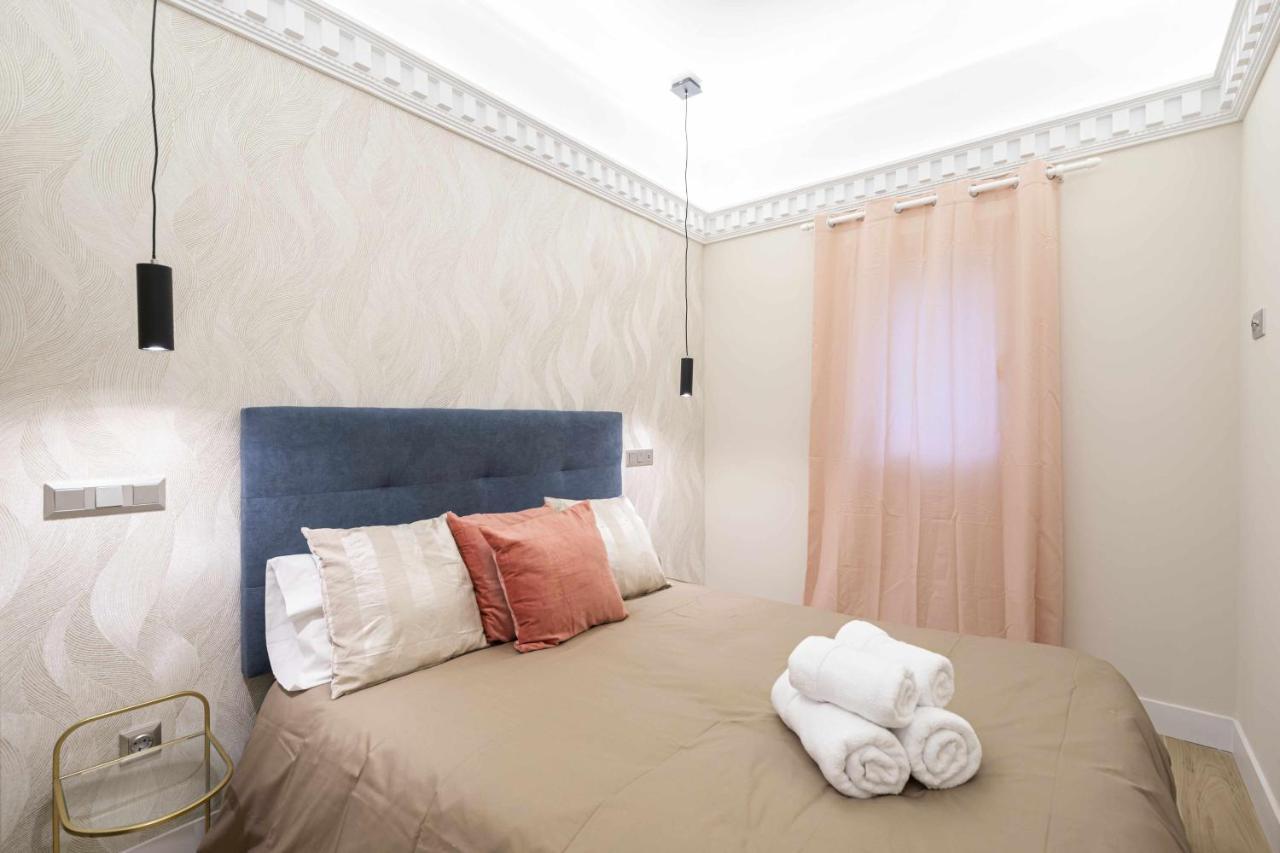 Reformado Decorado Centrico 1 Dormitorio マドリード エクステリア 写真