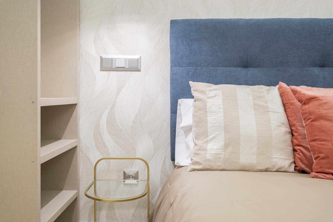 Reformado Decorado Centrico 1 Dormitorio マドリード エクステリア 写真