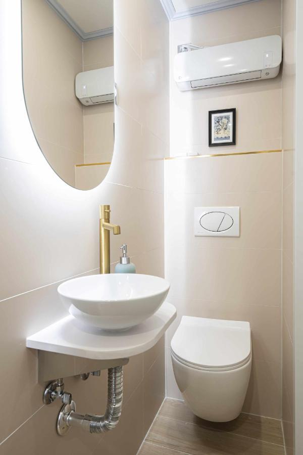 Reformado Decorado Centrico 1 Dormitorio マドリード エクステリア 写真