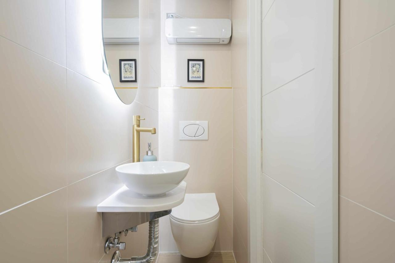 Reformado Decorado Centrico 1 Dormitorio マドリード エクステリア 写真